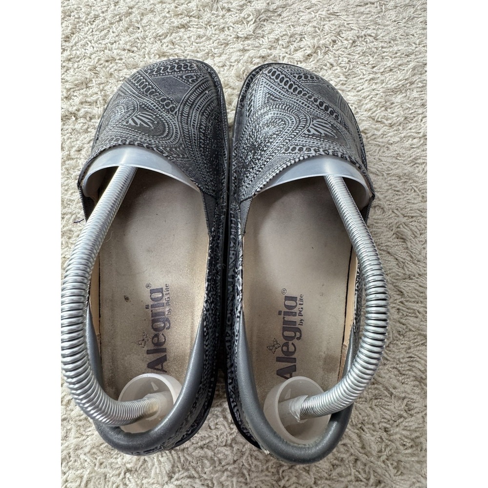 Alegria Debra Gray Tooled Paisley Slip On Comfort Nursing Shoes Euro 39 US 8-8.5 - Picture 10 of 13